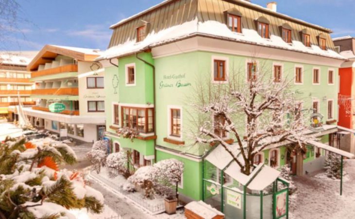 Gruner Baum Hotel, Zell am See, External